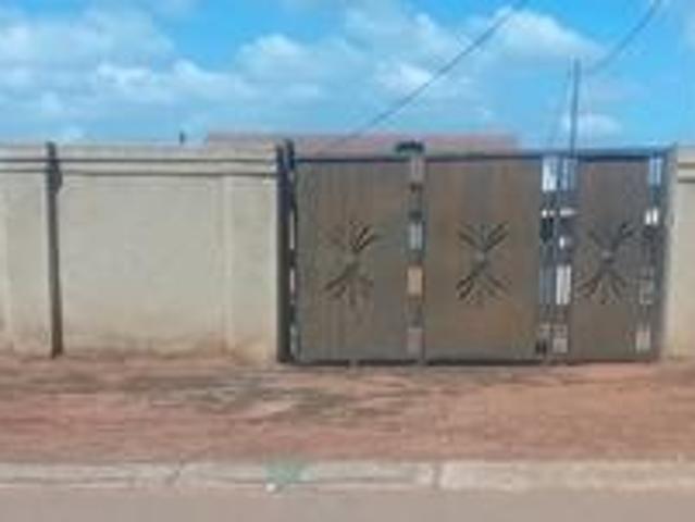 House for sale in Mohlakeng, Gauteng