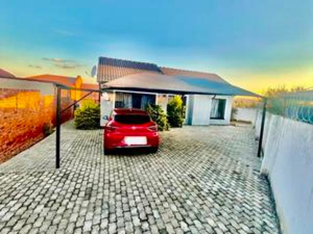 House for sale in Waterkloof, Gauteng