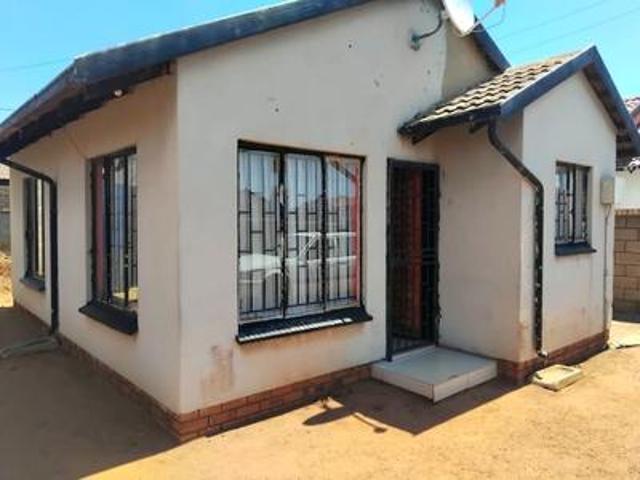 House for sale in Soweto, City of Johannesburg Metropolitan Municipality