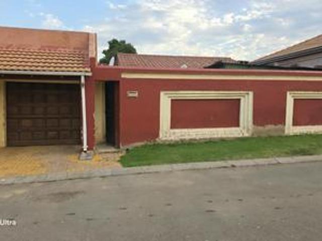House for sale in Thembisa, City of Ekurhuleni Metropolitan Municipality