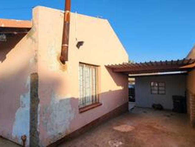 House for sale in Mohlakeng, Gauteng