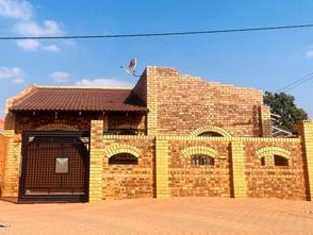 House for sale in Kagiso, Gauteng