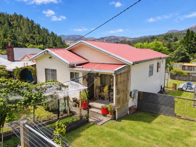 House for sale in Queenstown, West Coast