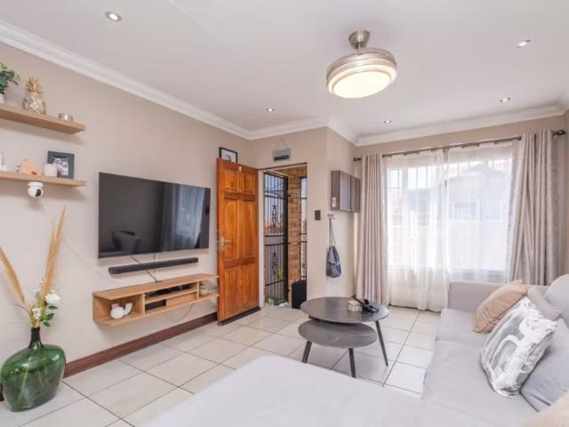 House for sale in Radiokop, Roodepoort