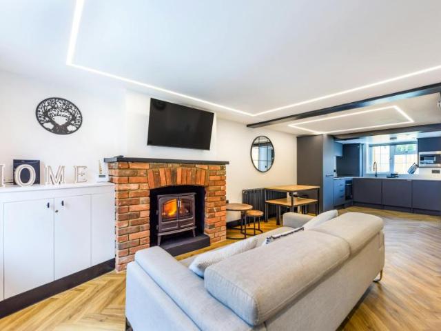 House for rent in Five Acres, Hertfordshire