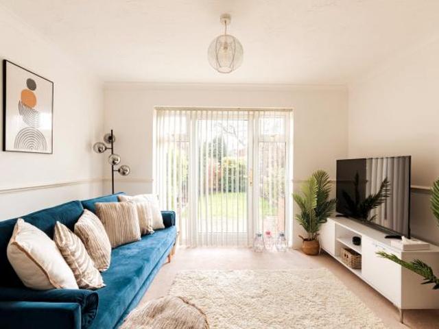 House for rent in Red Hill, Surrey