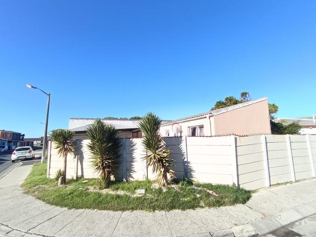 House for rent in Mitchells Plain, Western Cape