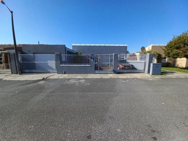 House for rent in Mitchells Plain, Western Cape