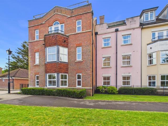 Flat for sale in Chichester, Littlecote