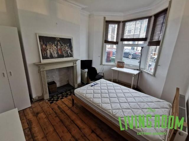 Room for rent in Castle Quarter, Falcon Lodge