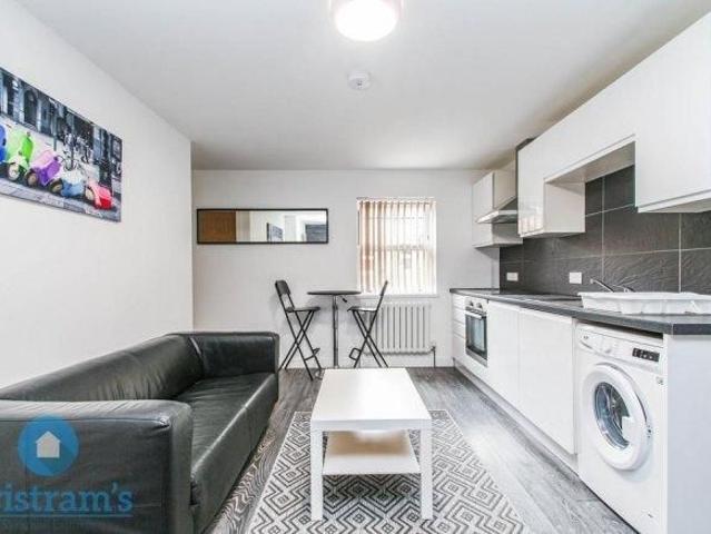 Room for rent in Edmonton, Greater London