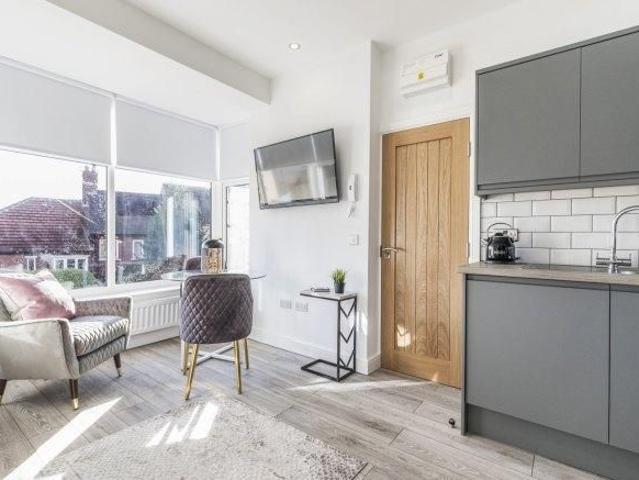 Room for rent in Knowle, West Midlands