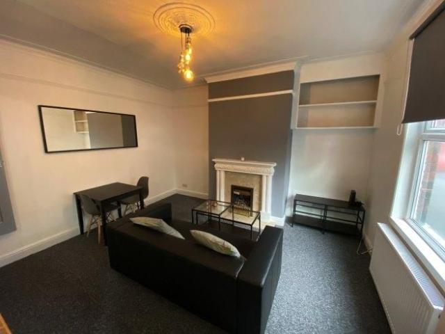 Room for rent in Shortroods, Glenburn