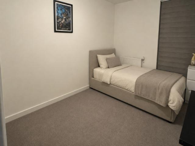 Room for rent in Mill Hill, Greater London