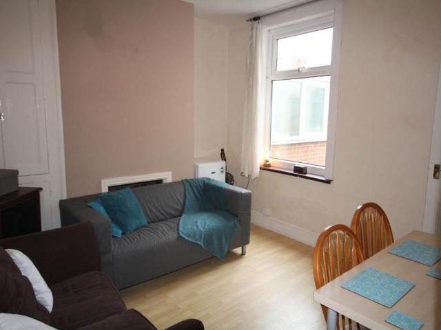 Room for rent in Draycott and Church Wilne, Caldermill