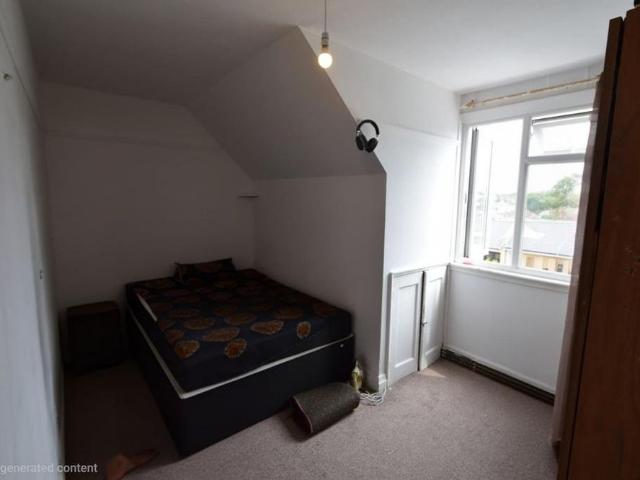 Room for rent in London Borough of Croydon, Waddon