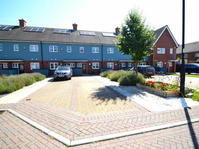 House for sale in Britwell, Slough