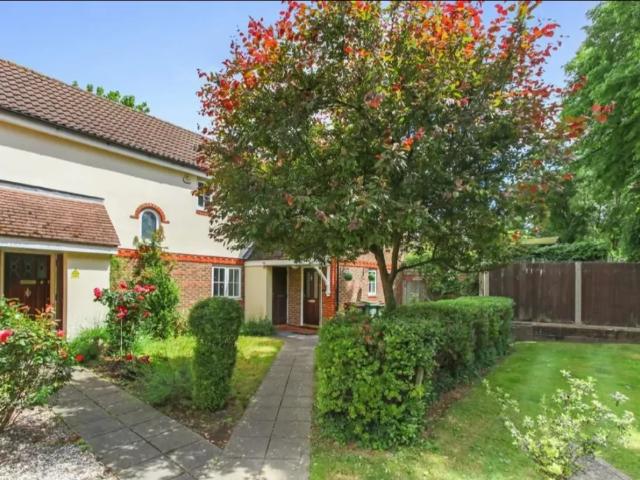 House for sale in Greater London