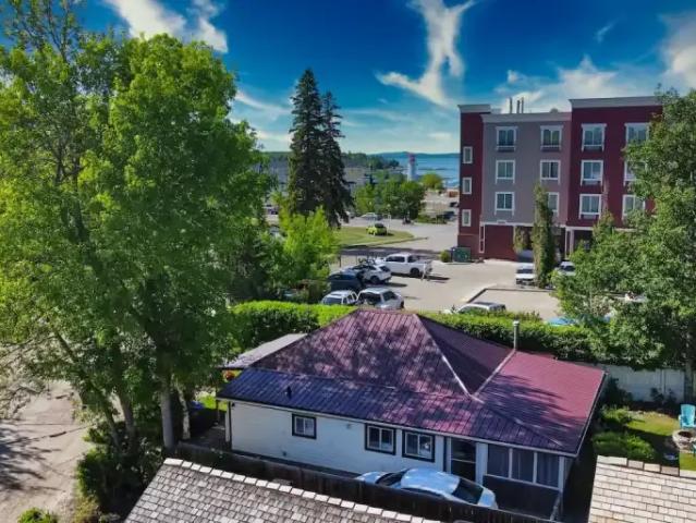 House for rent in Sylvan Lake, Alberta