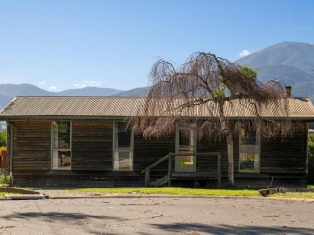 House for sale in Tawonga South, Victoria