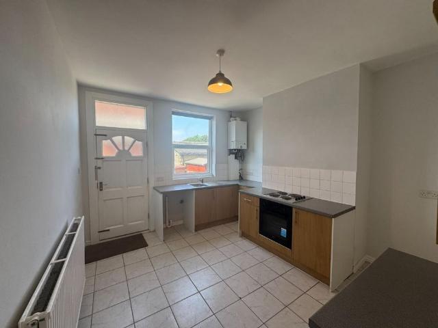 House for rent in Cutsyke, Castleford