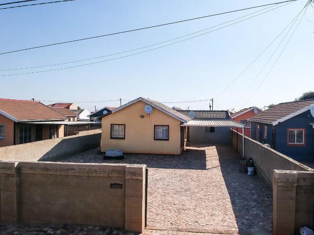 House for rent in Protea Glen, Soweto
