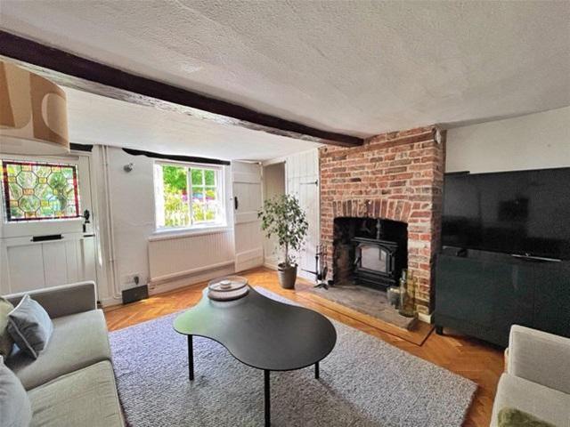 House for rent in Hatching Green, Five Acres