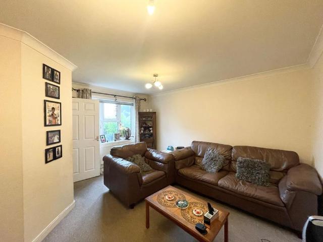 House for rent in Sydenham, Green Close