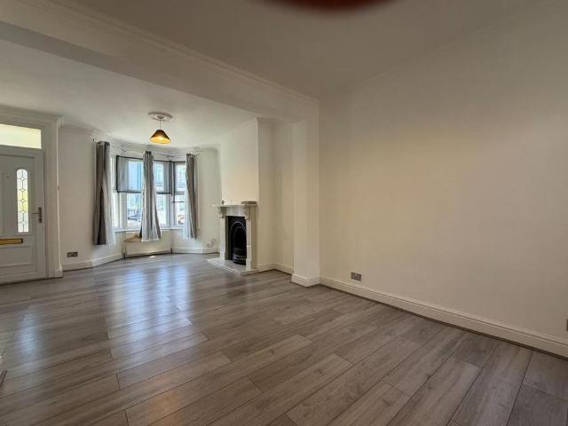House for rent in Thames View, Greater London