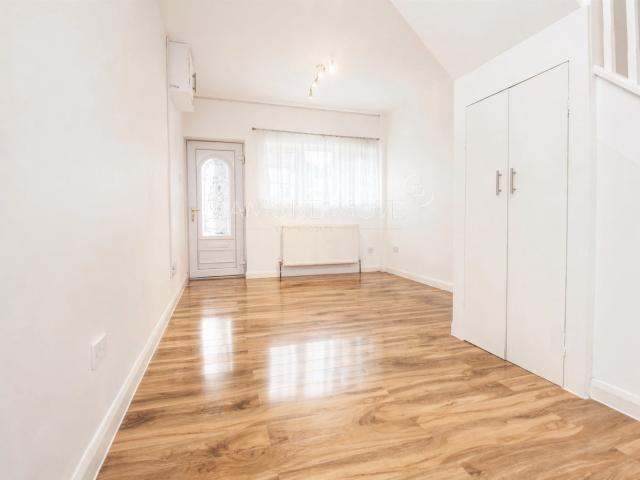 Studio for rent in London Borough of Ealing, Greater London