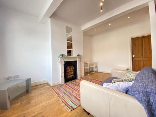 House for rent in Huddersfield, West Yorkshire