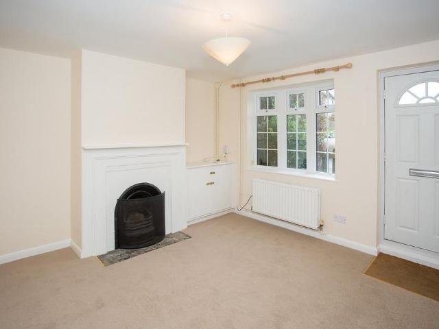 House for rent in Hatching Green, Five Acres
