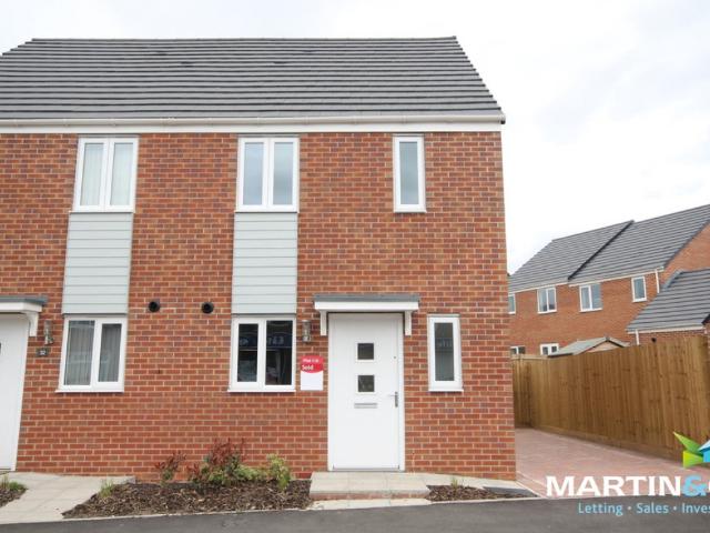 House for rent in Harvills Hawthorn, Hill Top