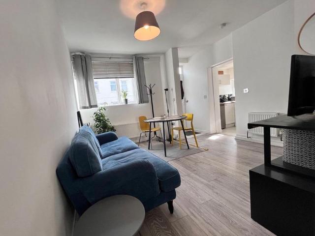 House for rent in Falcon Lodge, Wales