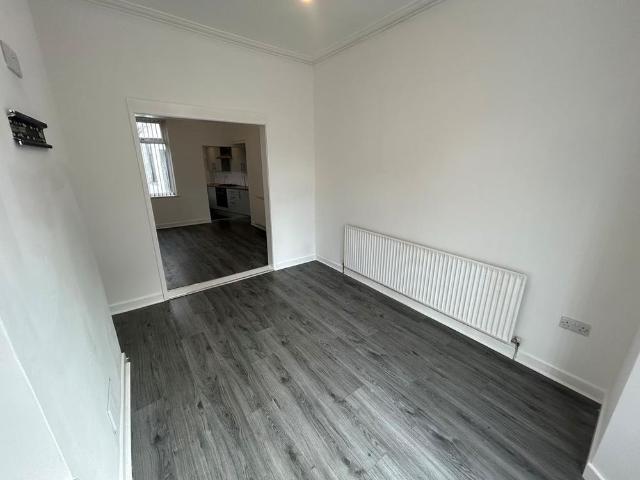 House for rent in Calderstones