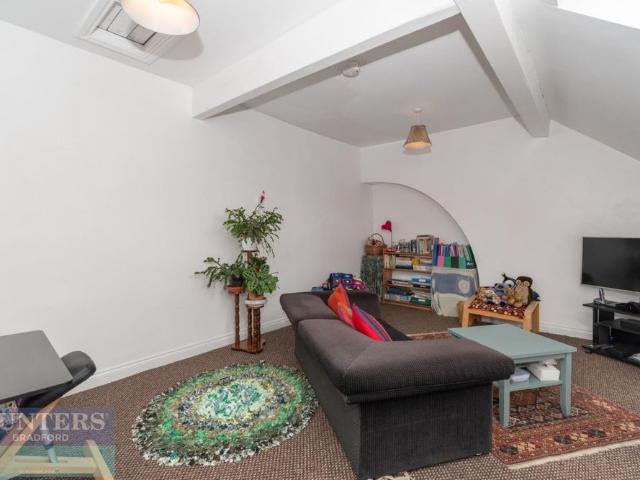 House for rent in Frizinghall, West Yorkshire