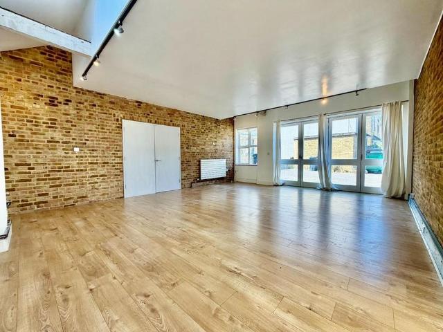 House for rent in London Borough of Lewisham, Greater London