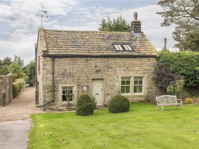 House for rent in Ben Rhydding, Bradford