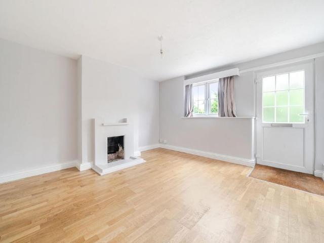 House for rent in Fole, Surrey