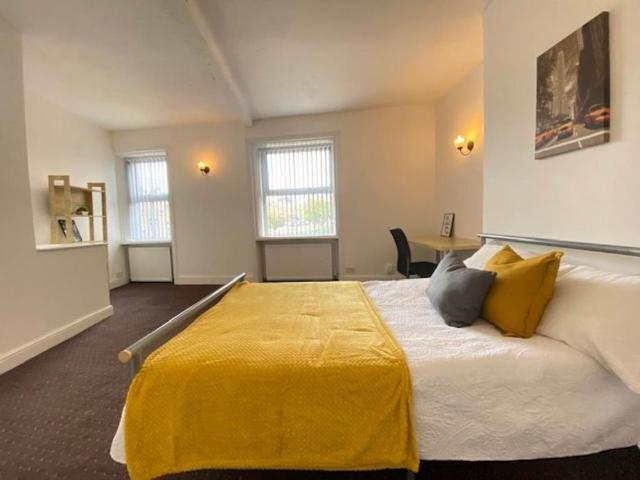 House for rent in Waterloo, Almondbury