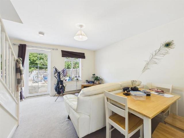 House for rent in Elmfield, Leicestershire