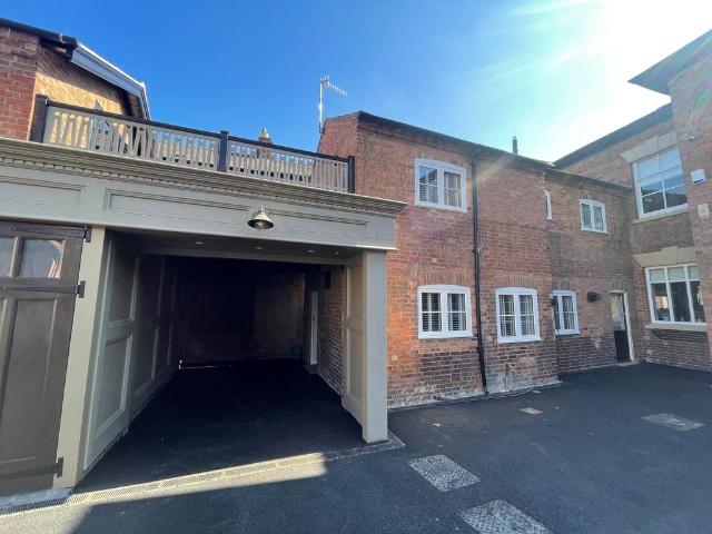 House for rent in Cliff Hill, Green Close