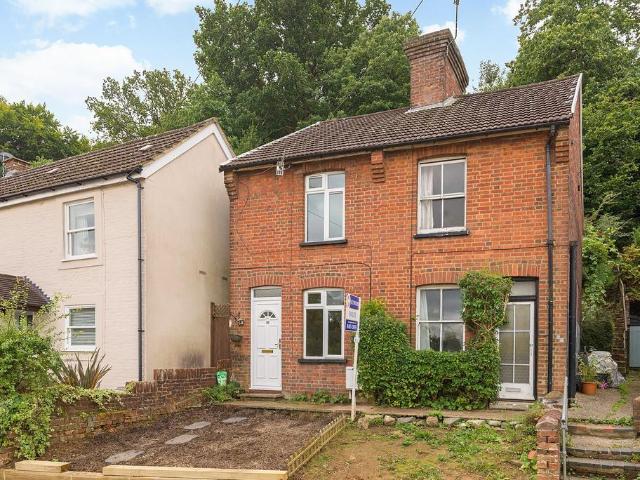 House for rent in Holloway Hill, Waverley