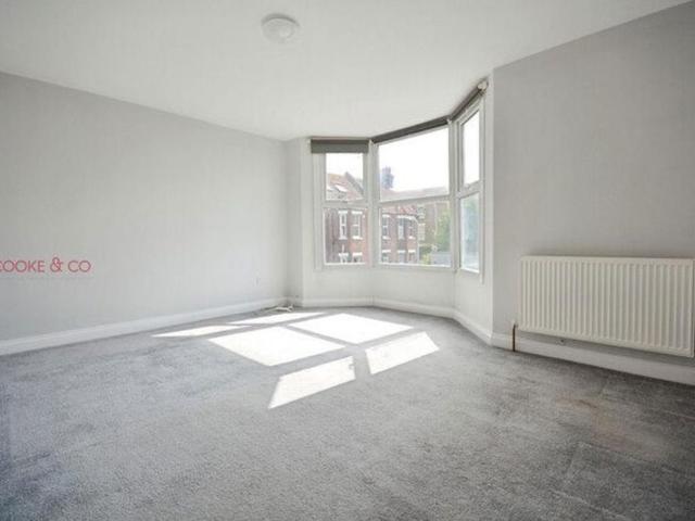 House for rent in Upton, Acol