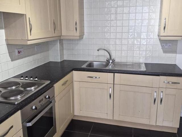 House for rent in Calderstones
