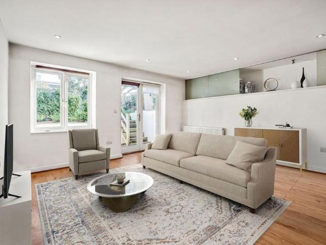 House for rent in London Borough of Ealing, Park Royal