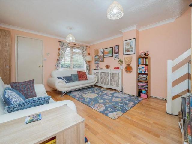 House for rent in London Borough of Ealing, Greater London