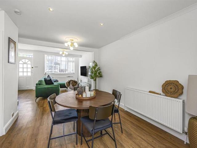 House for rent in Woodford Bridge, Greater London