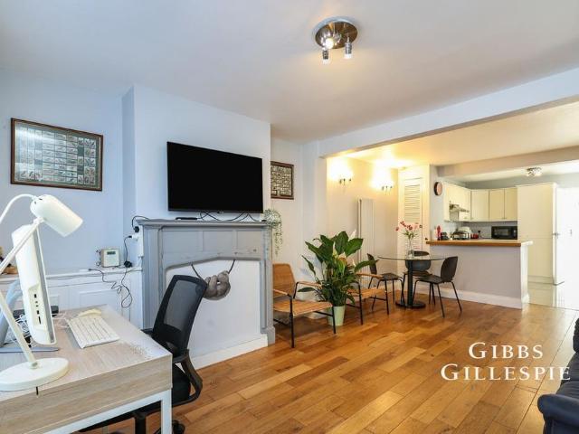 House for rent in Bushey Heath, Hertfordshire