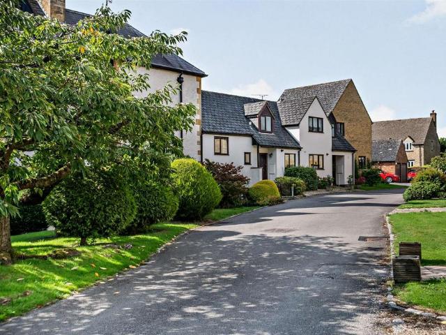 House for rent in Fossebridge, Gloucestershire